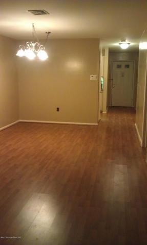 65 Percival Ct - Photo 3 of 8