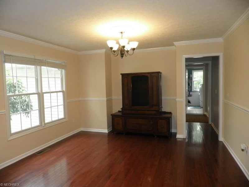 2720 Sweetwater Dr - Photo 3 of 23