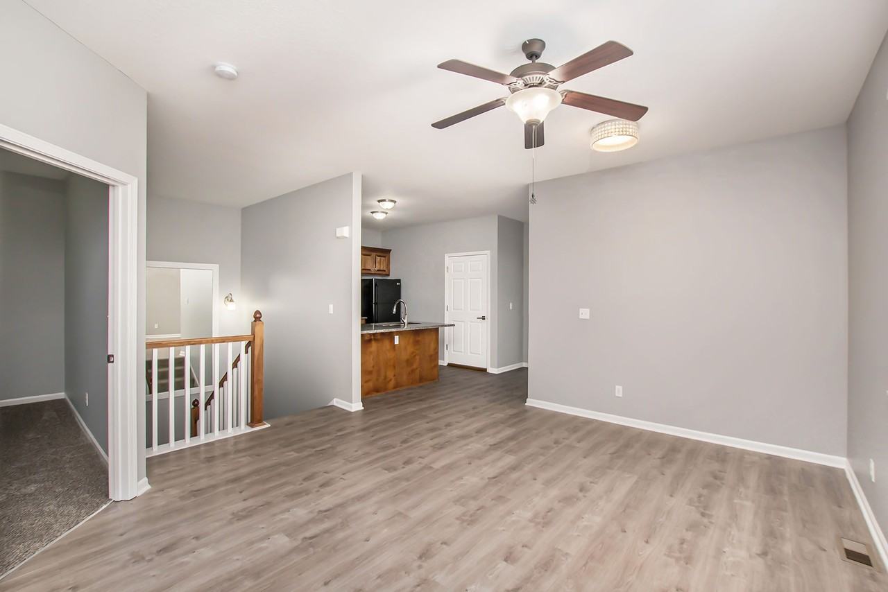 8321 N Nodaway Ave #8321 - Photo 4 of 26