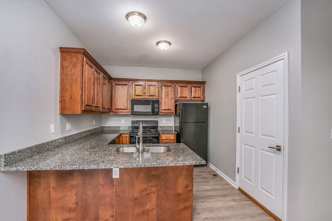 8321 N Nodaway Ave #8321 - Photo 7 of 26