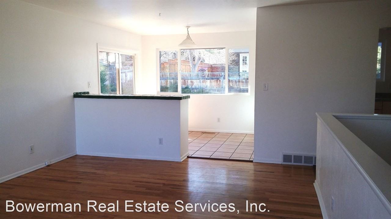 1125 Claremont Dr - Photo 3 of 14