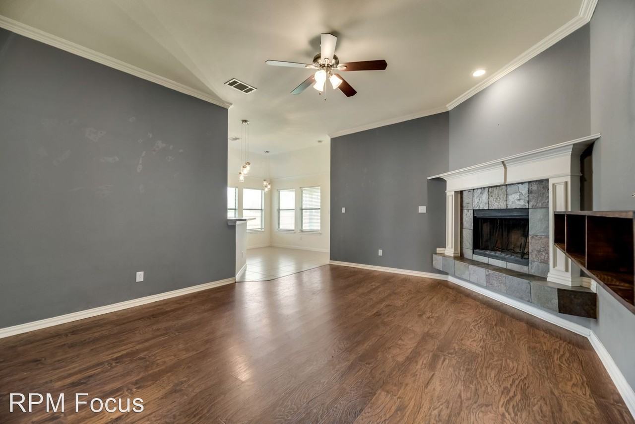 121 Price Cir - Photo 3 of 15