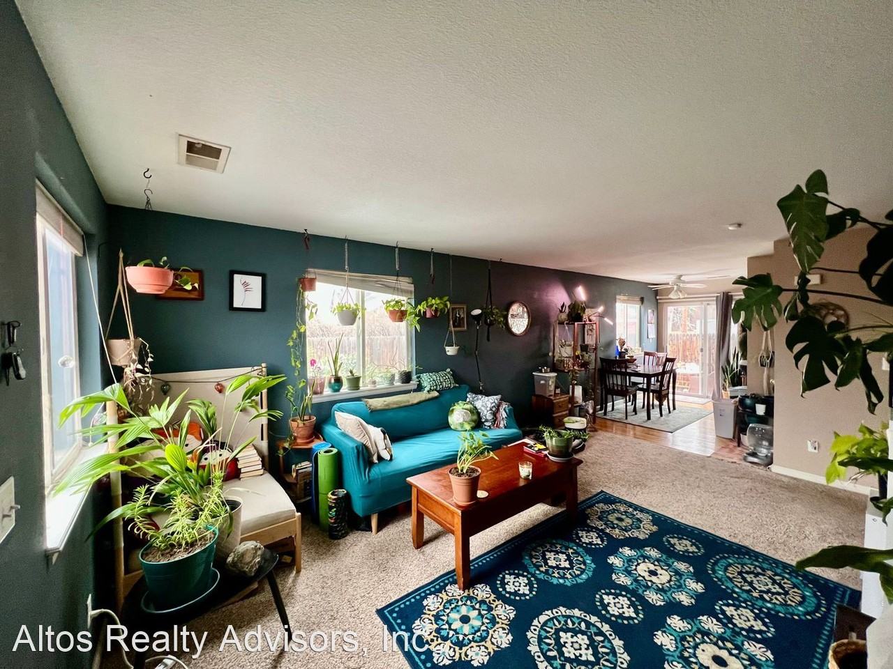 1463 Holly St - Photo 3 of 22