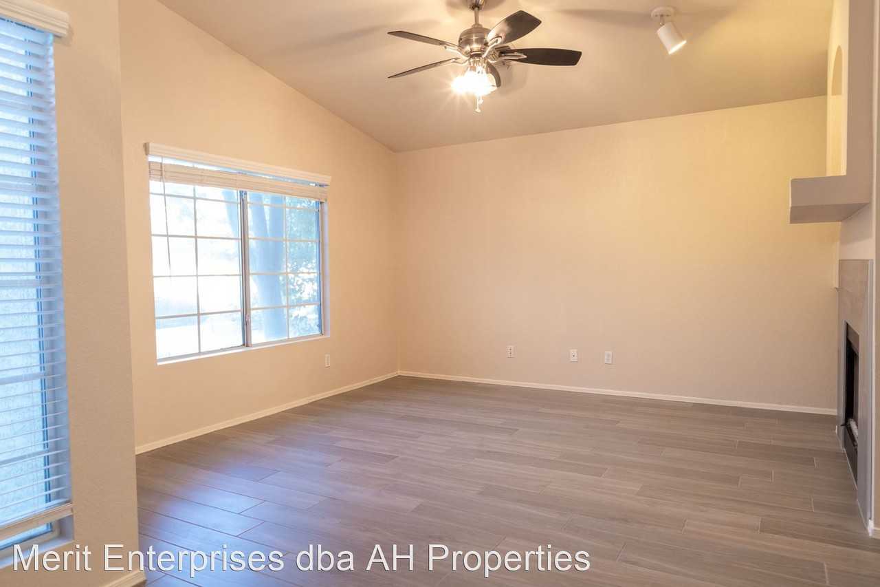 8802 N 114th Ave - Photo 2 of 18