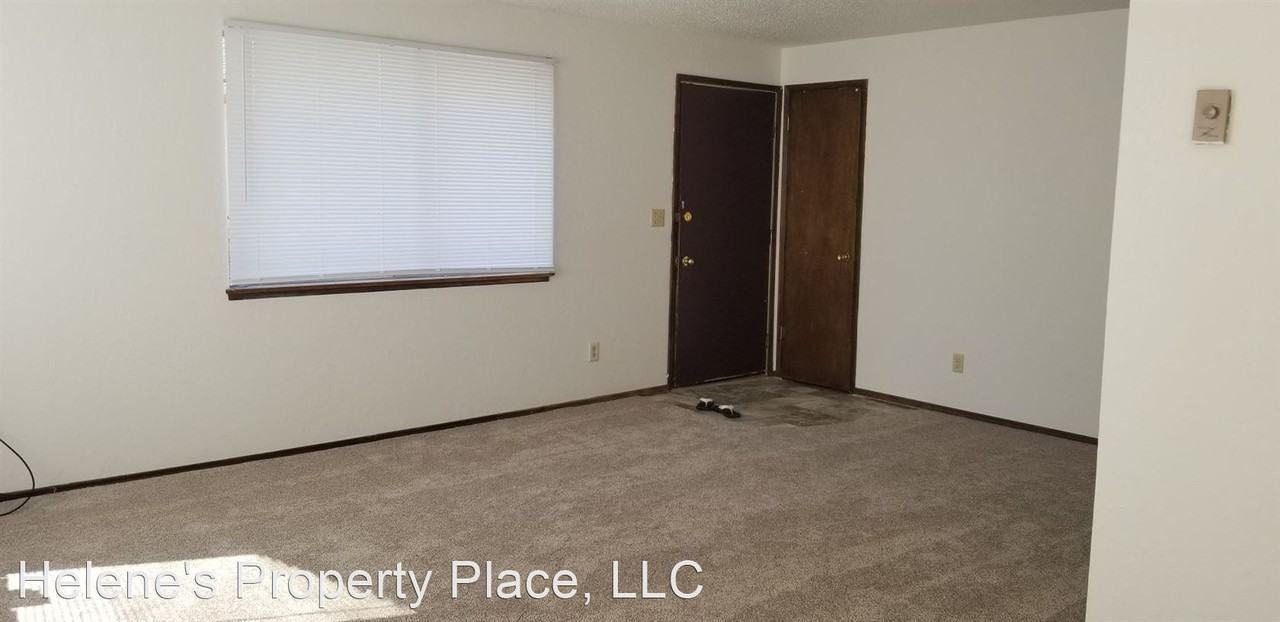 528-530-538-540 SW Summer St. - Photo 2 of 10