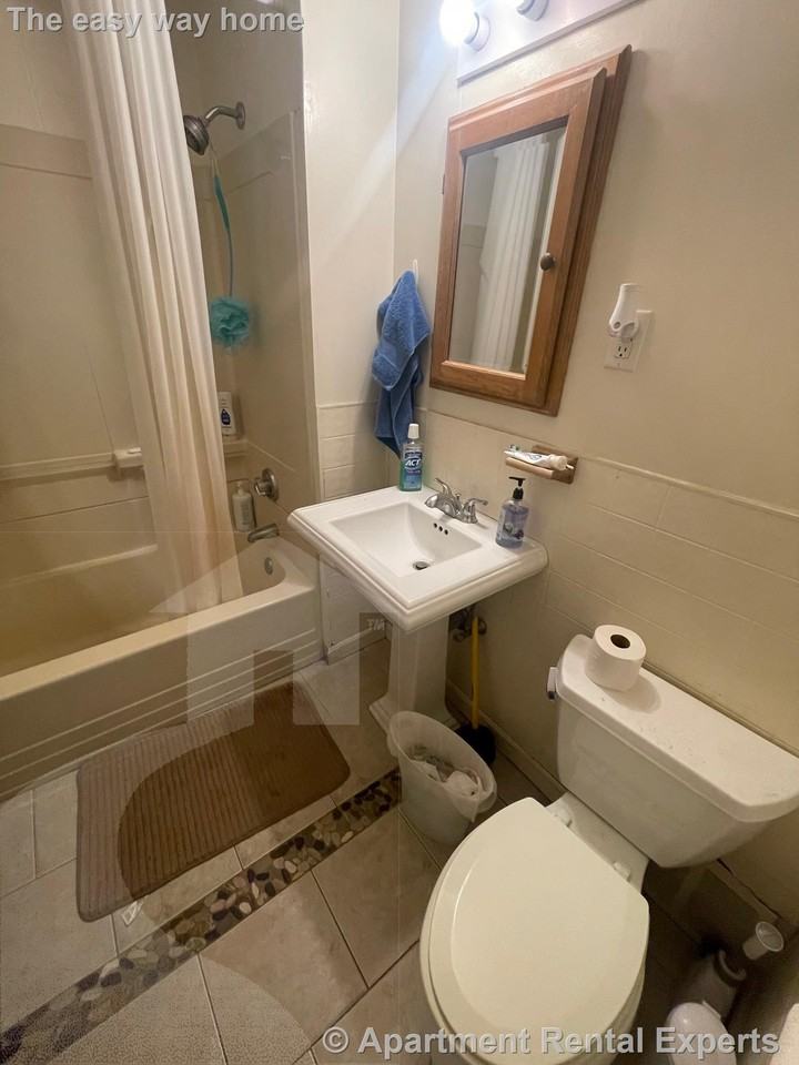 23 Curtis St #2 - Photo 3 of 23
