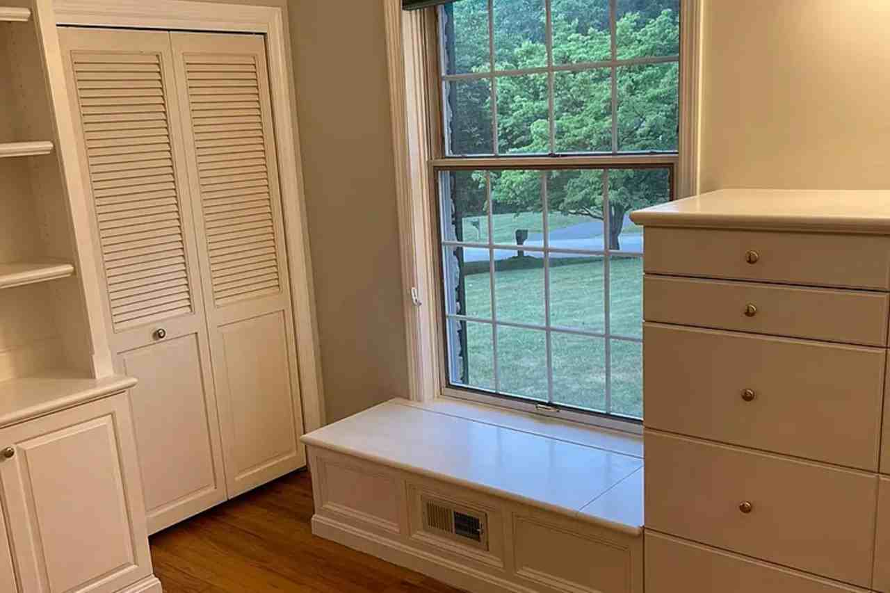 1530 Everlea Rd - Photo 3 of 10