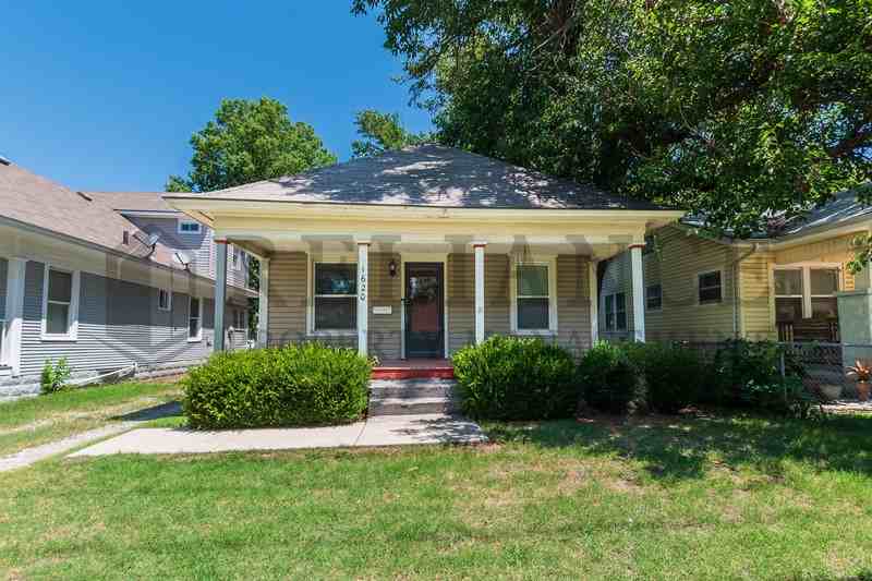 1620 West 2nd Street North - Photo 2 of 18