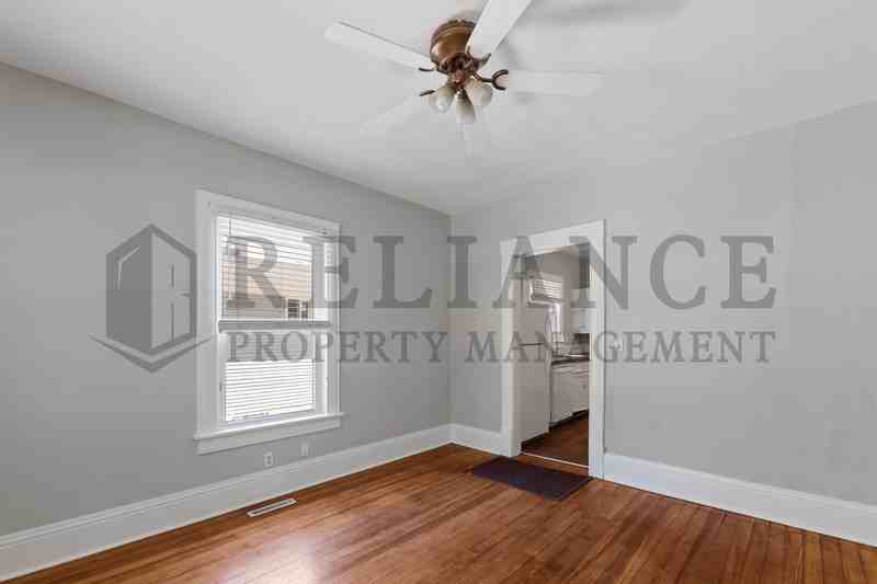 1620 West 2nd Street North - Photo 6 of 18