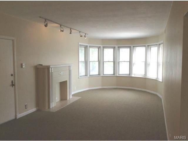 907 S Hanley Rd #5 - Photo 2 of 6