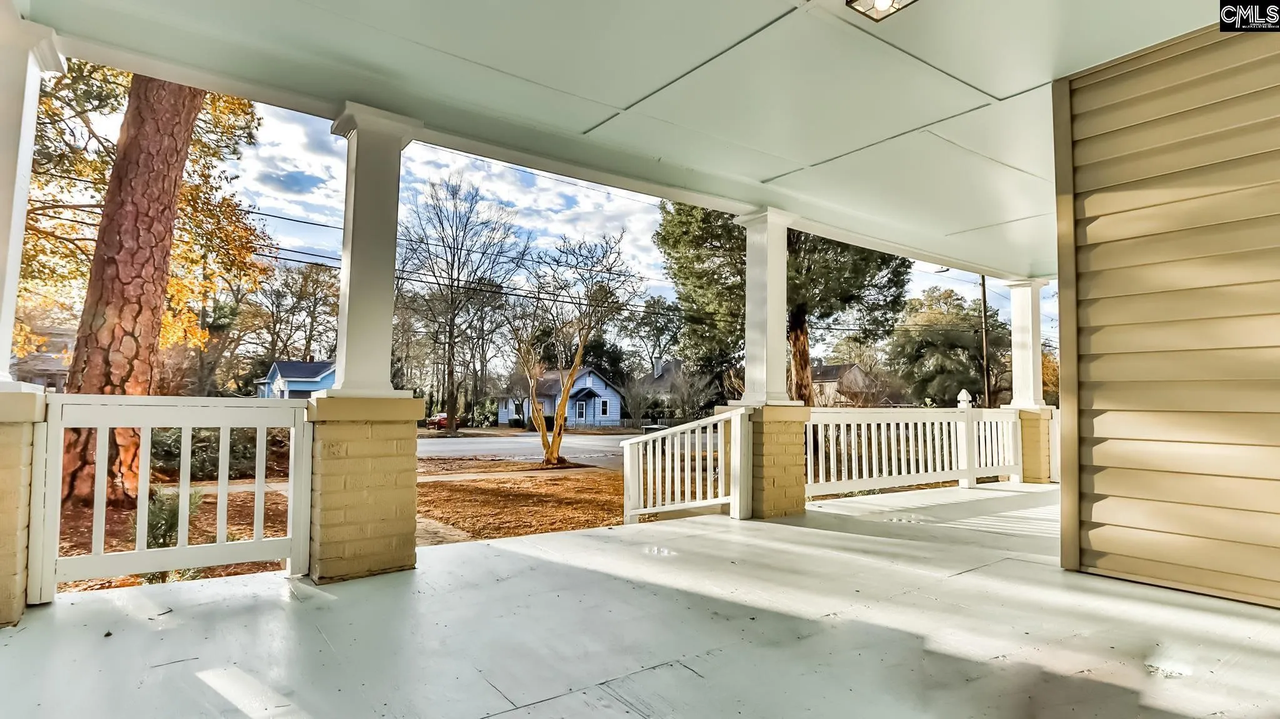 5017 Colonial Dr - Photo 2 of 43