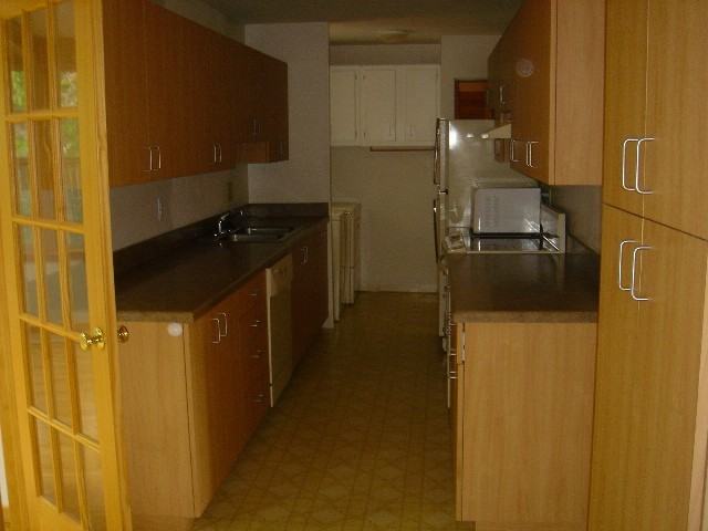 1205 Drexel St - Photo 5 of 12