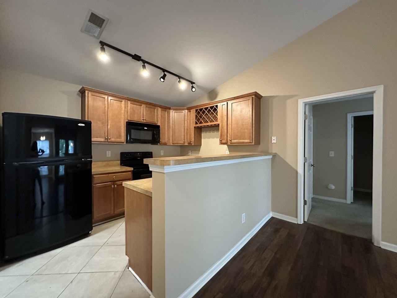 1284 Duncan Gardens Dr - Photo 3 of 12