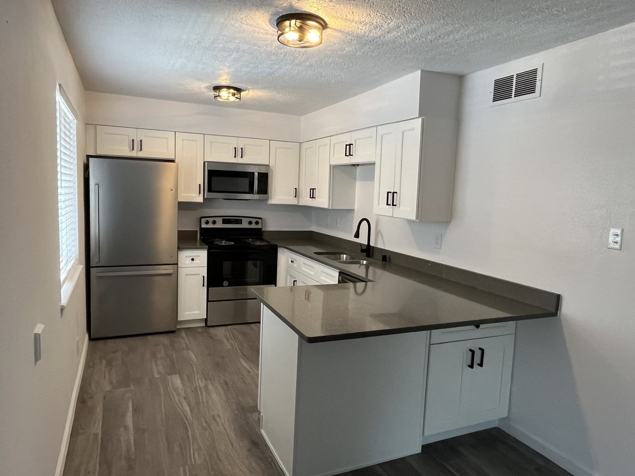 225 Delamar Loop Nw - Photo 2 of 36