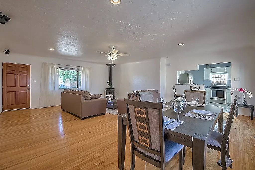 4723 Mcknight Ave Ne - Photo 2 of 14