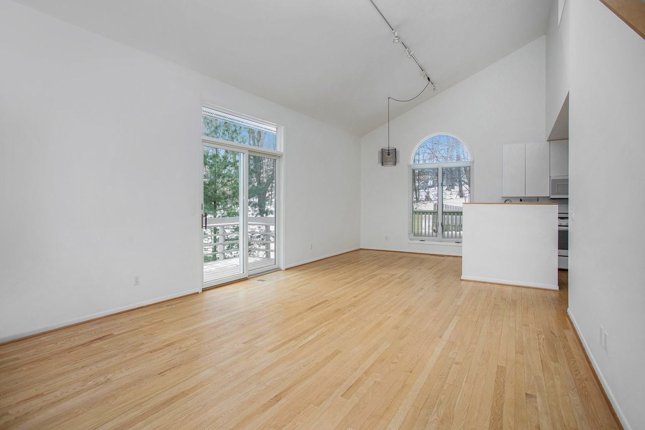 18131 Mohawk Drive - Photo 3 of 19