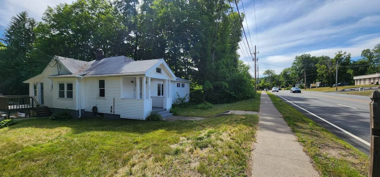 284 Albany Tpke #NA - Photo 2 of 13