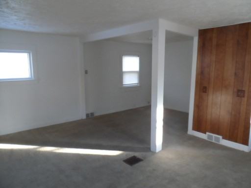 826 Clayton St - Photo 3 of 7