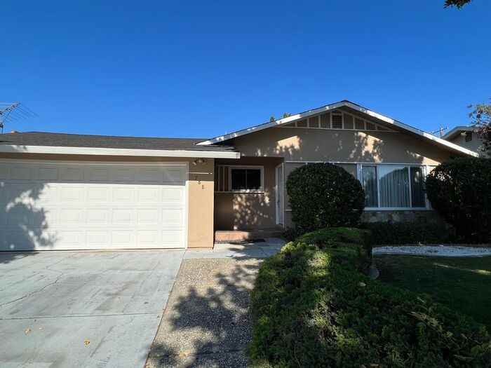 788 Mahogany Ln - Photo 2 of 28