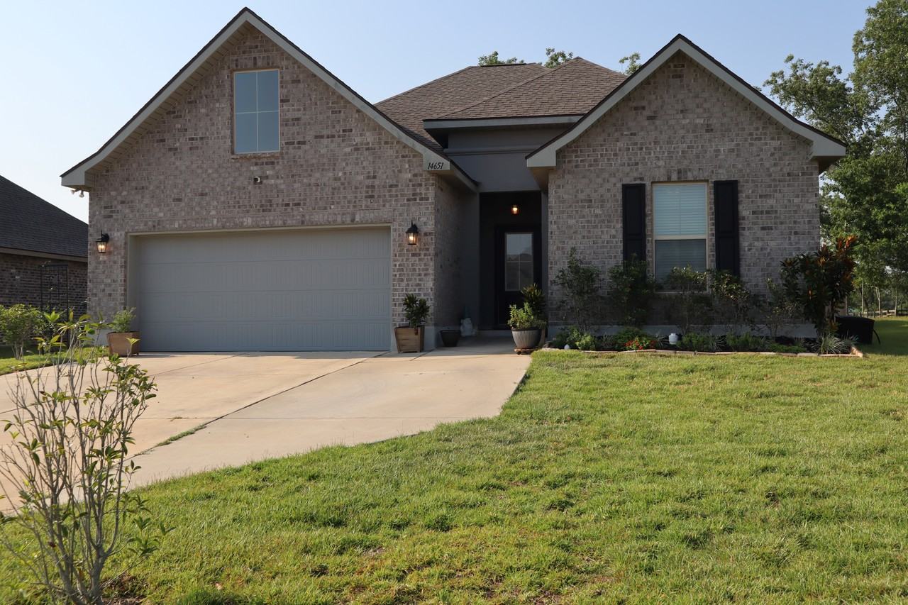 14651 Chenin Blanc Dr #NA - Photo 2 of 11
