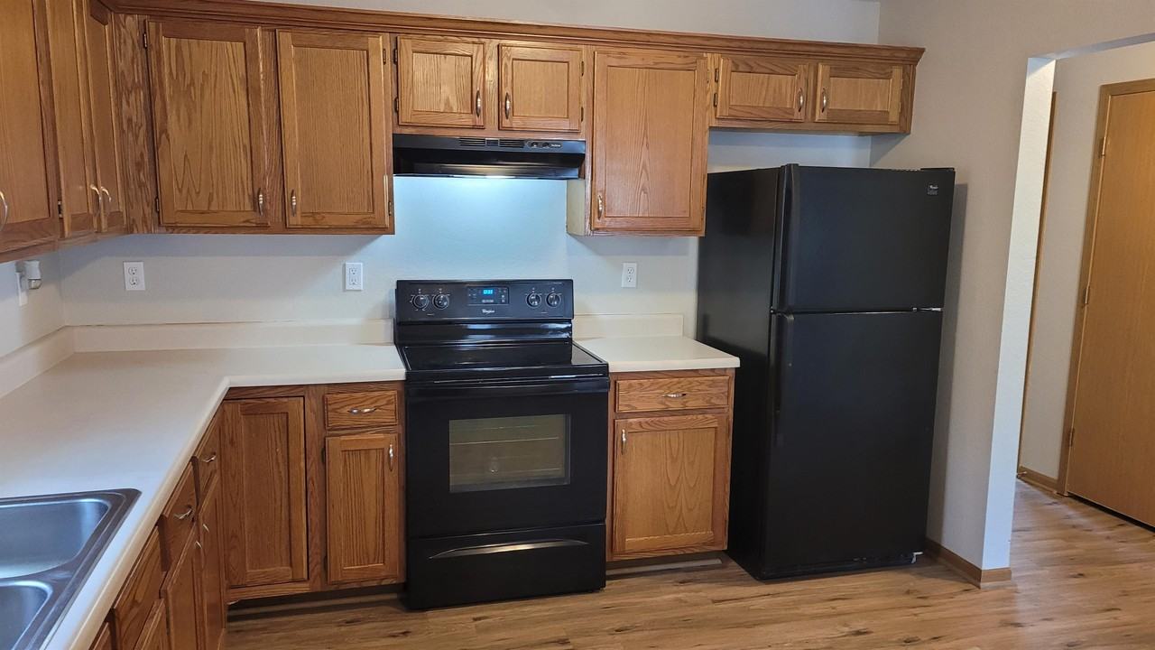 104 Se 24th St #A - Photo 6 of 17