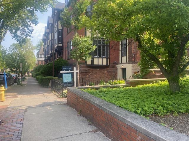 152 Gibbs St - Photo 2 of 11