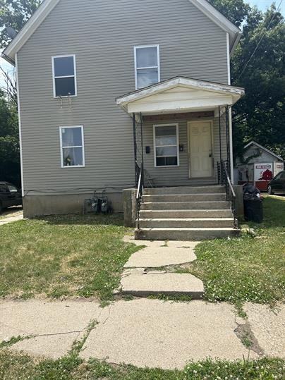 212 Albert Ave - Photo 3 of 9
