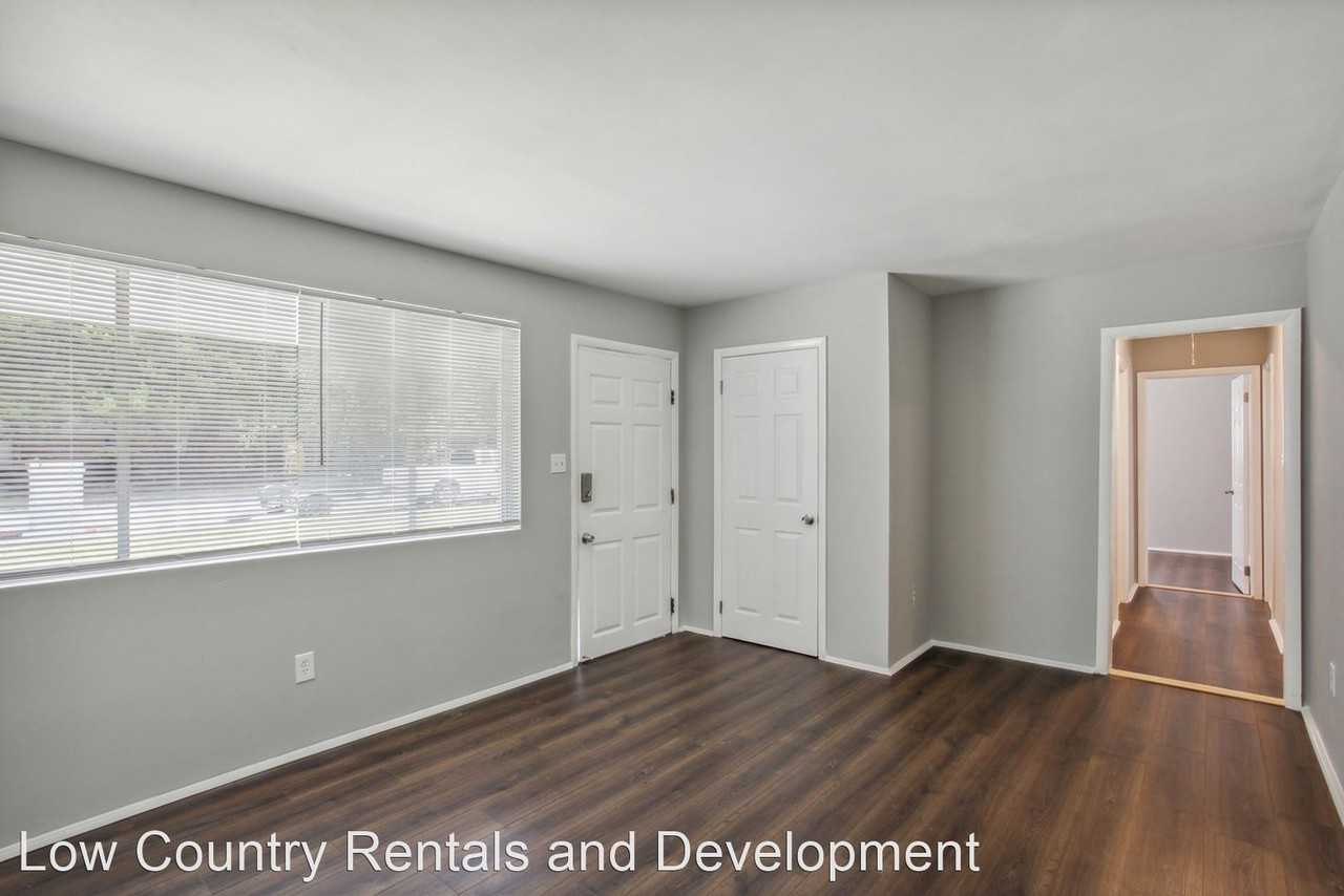 1919 E 56th St - Photo 2 of 9