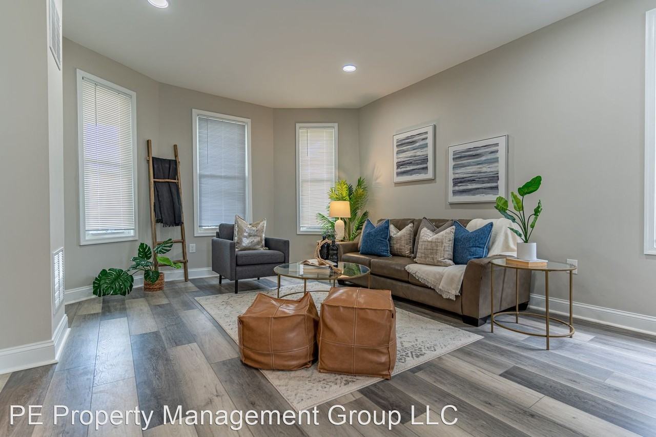 426 Evesham Avenue - Photo 3 of 28