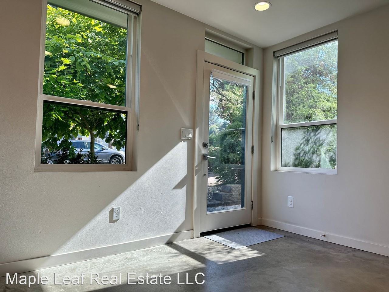 515 Ne 73rd St #B - Photo 3 of 35