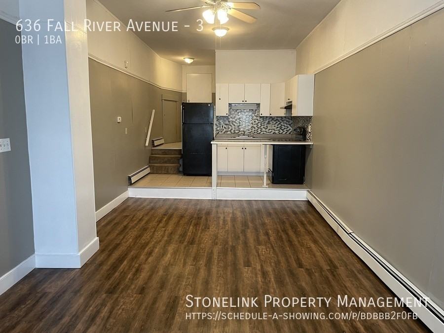 636 Fall River Ave #3 - Photo 3 of 5