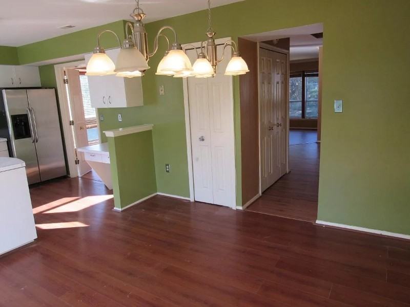 7734 Chatfield Ln - Photo 7 of 37