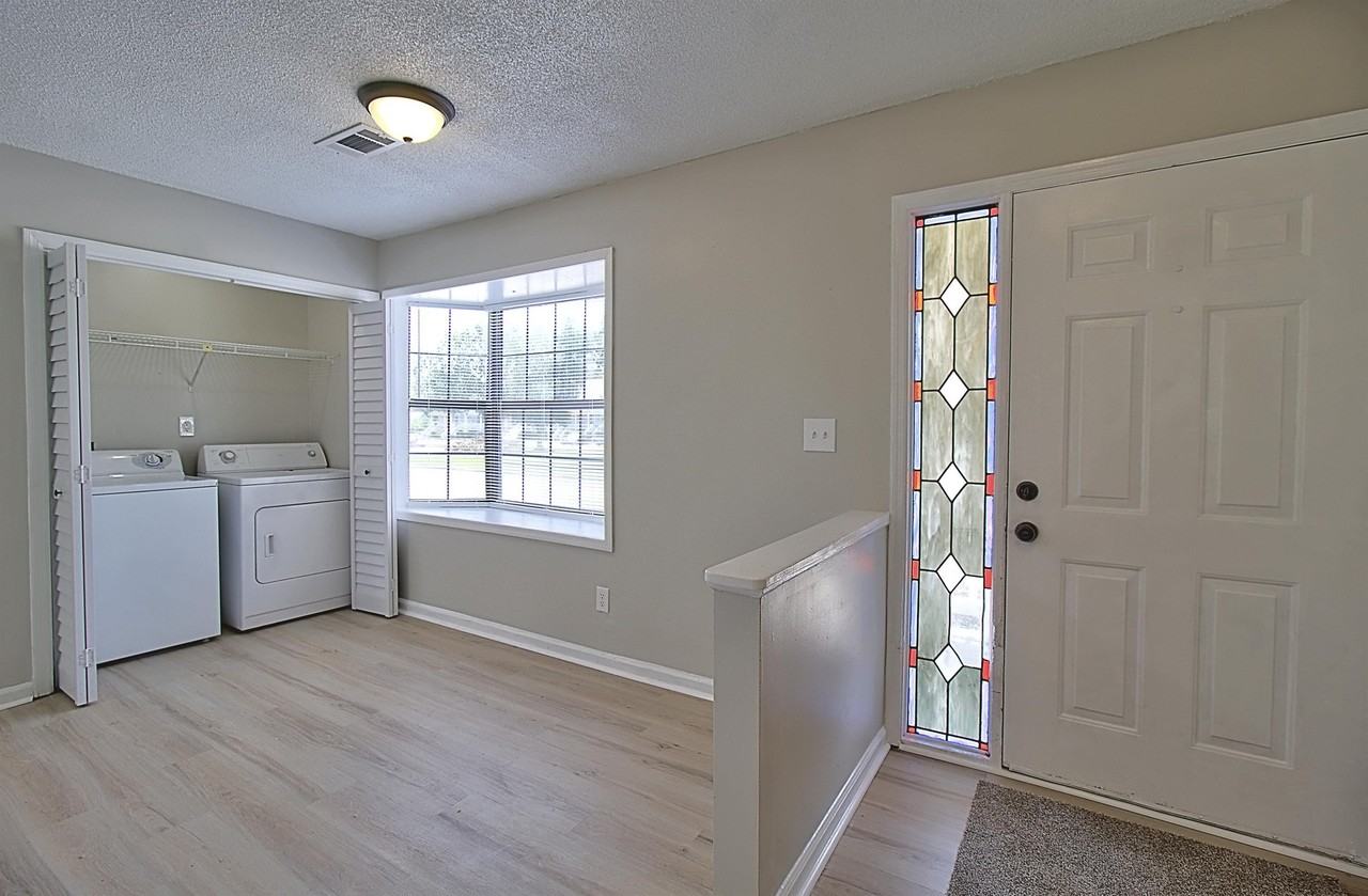 912 Pineland AvenueApt 58 #1 - Photo 4 of 23