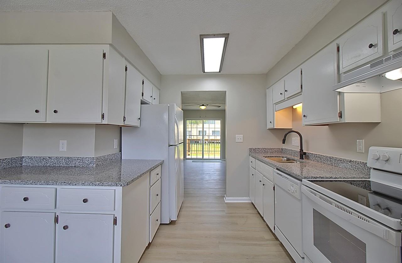 912 Pineland AvenueApt 58 #1 - Photo 7 of 23