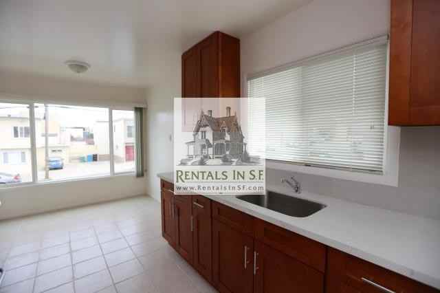 4145 Lawton St - Photo 3 of 7