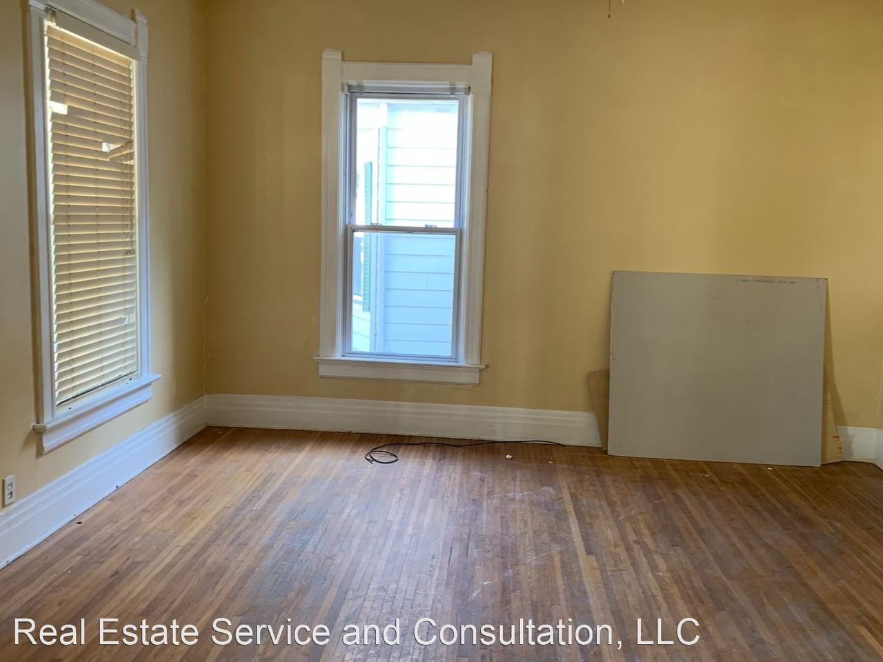 532 W Fayette Ave - Photo 2 of 6