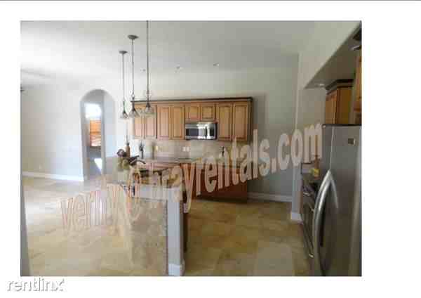 679 Curecanti Cir - Photo 3 of 15