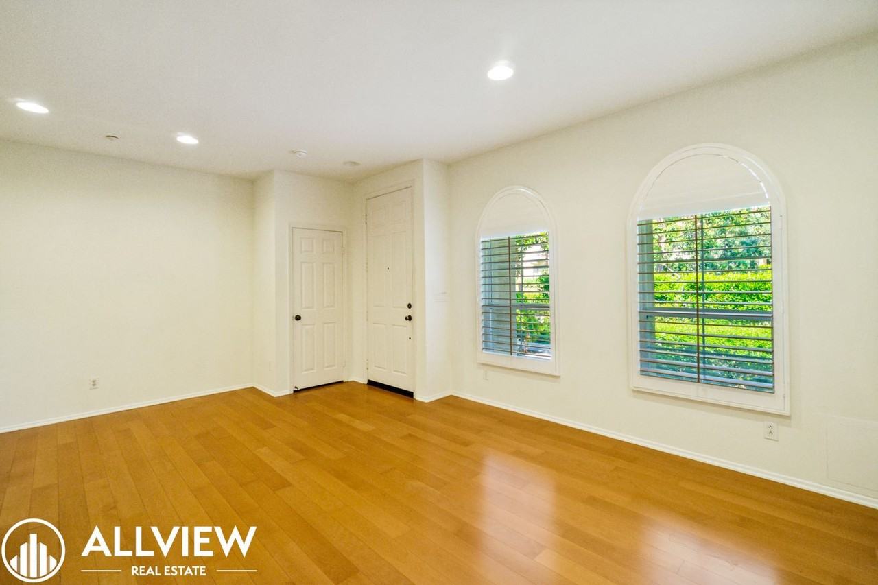 305 Calle Campanero - Photo 3 of 28