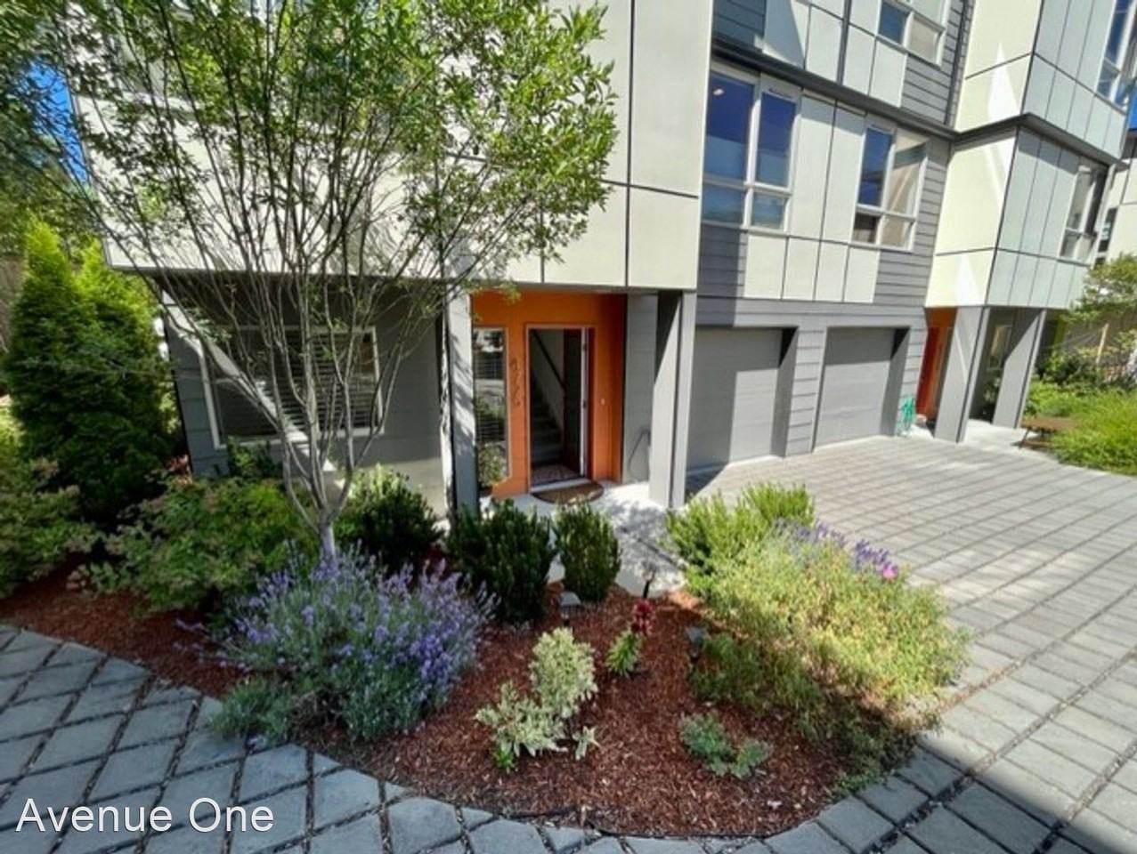 4725 35th Ave S - Photo 3 of 25