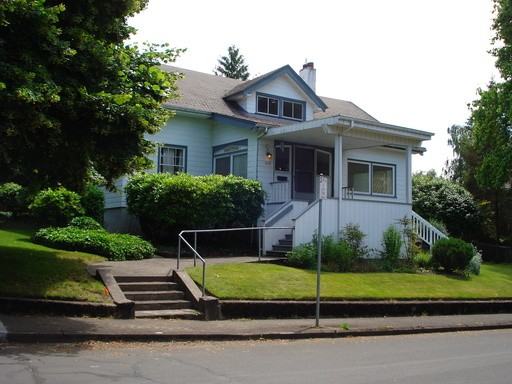 1510 SE 57th Ave - Photo 2 of 36