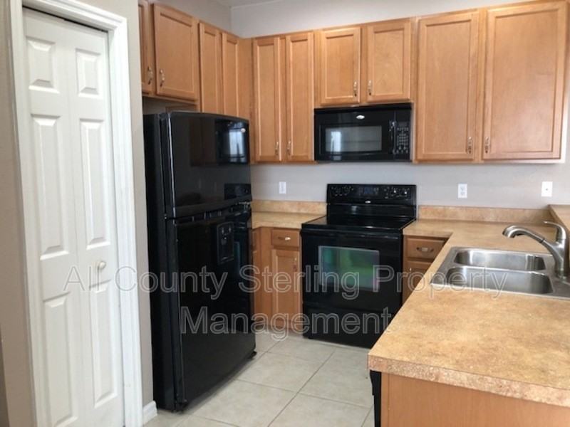 7021 Kirkland Way - Photo 4 of 19