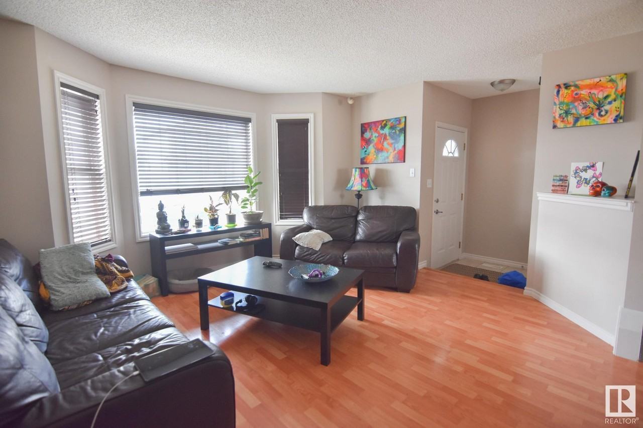 4520 150 Ave Nw - Photo 3 of 16