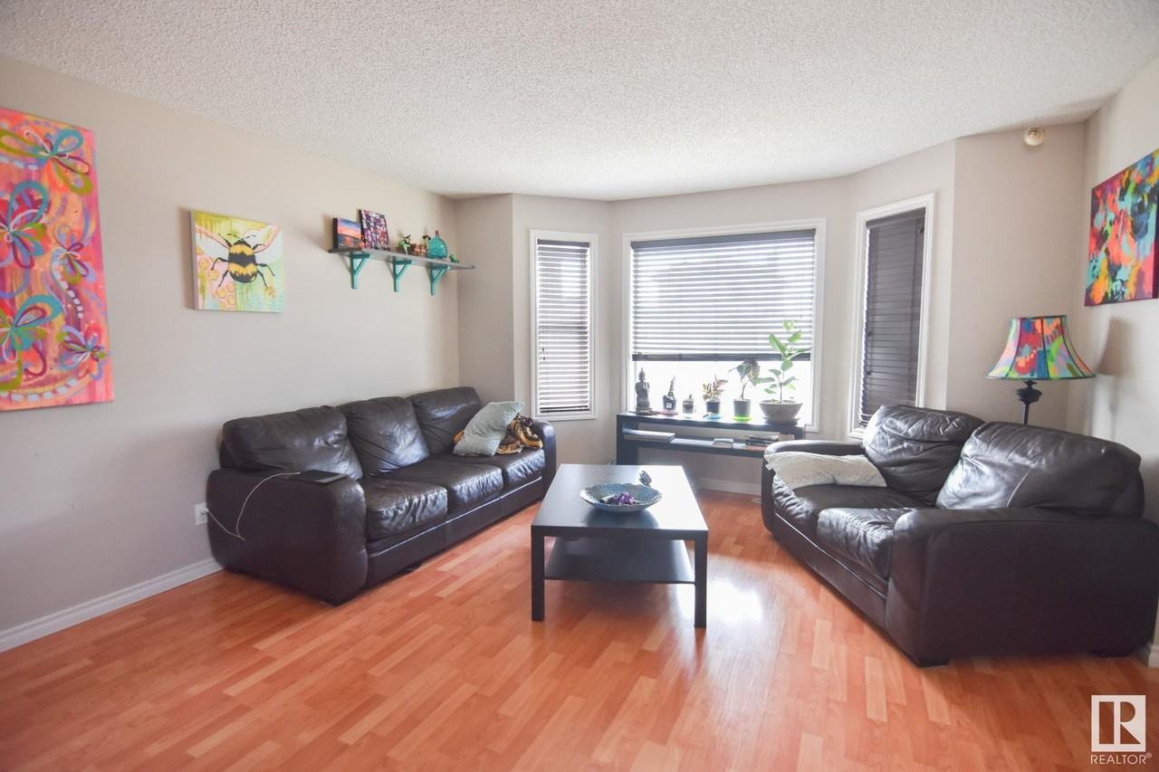 4520 150 Ave Nw - Photo 2 of 16