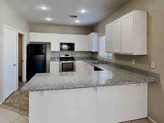 1128 W Mohave St #NA - Photo 3 of 9