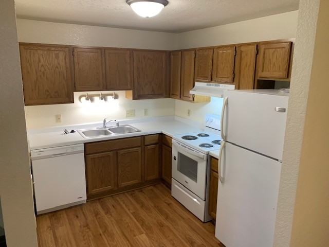 3741 S 61st St - Photo 2 of 9