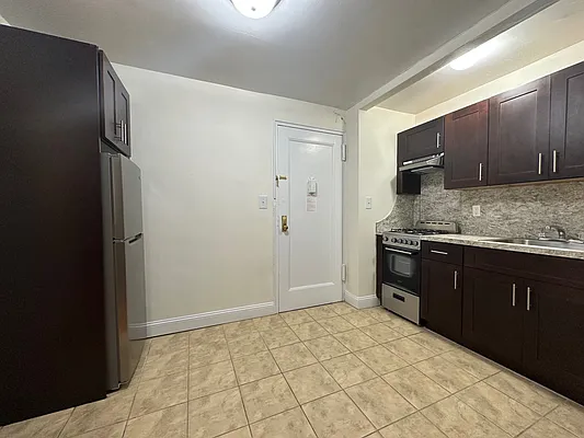 178 10 Wexford Terrace #10C - Photo 2 of 9