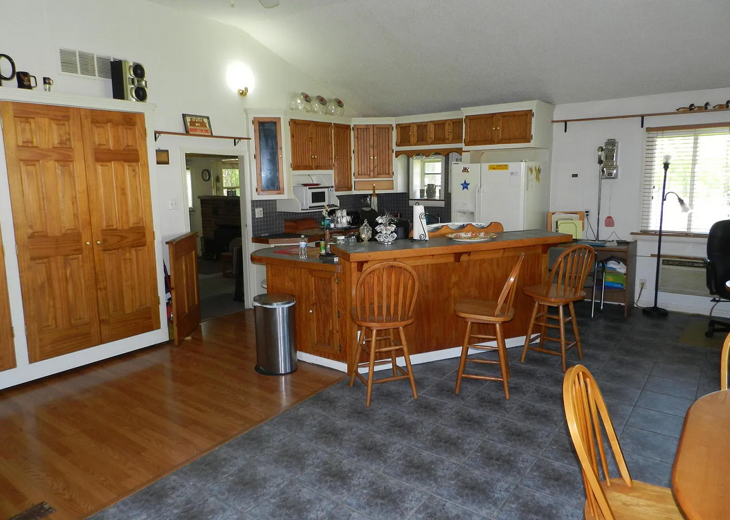 13065 Laurel Rd Ne #NA - Photo 2 of 2