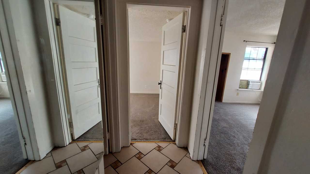 418 G St #A - Photo 2 of 10