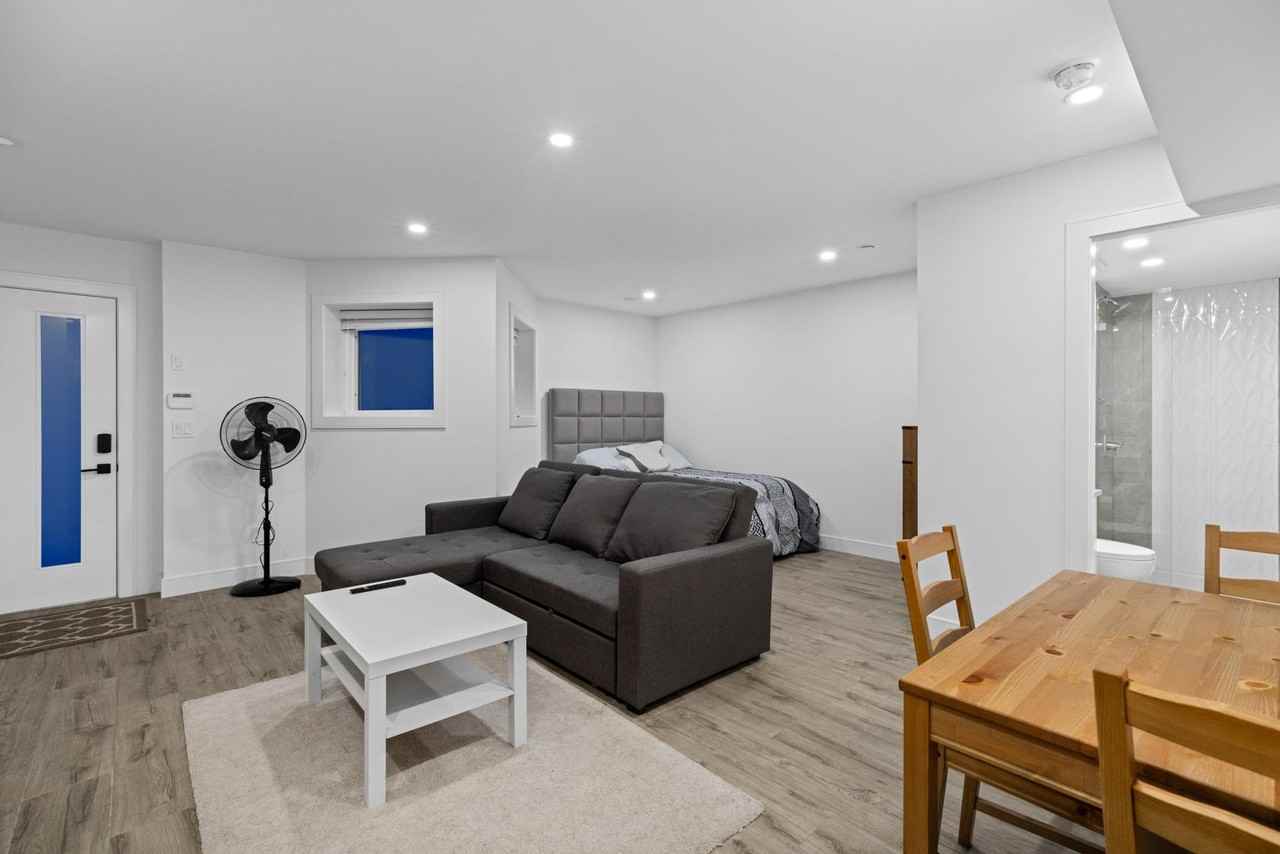 929 Canyon Boulevard - Photo 3 of 4