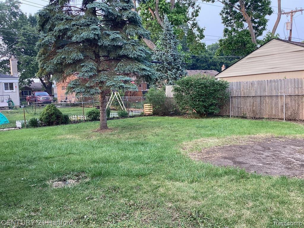 31568 Marblehead Rd - Photo 3 of 24